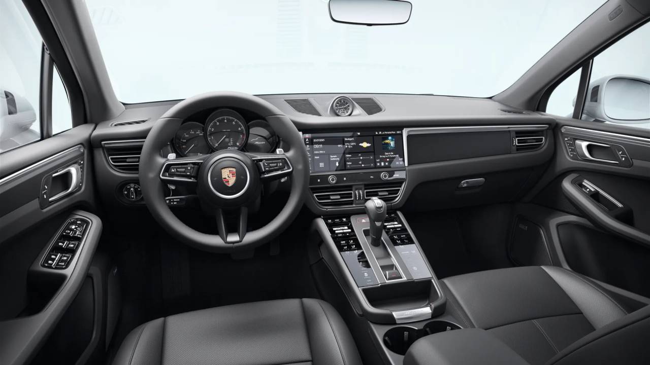 2026 Porsche Macan T photo 10