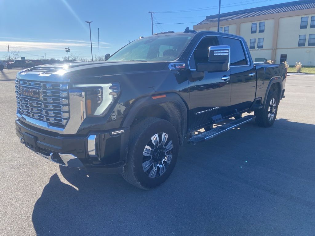 2024 GMC Sierra 2500HD Denali's photo