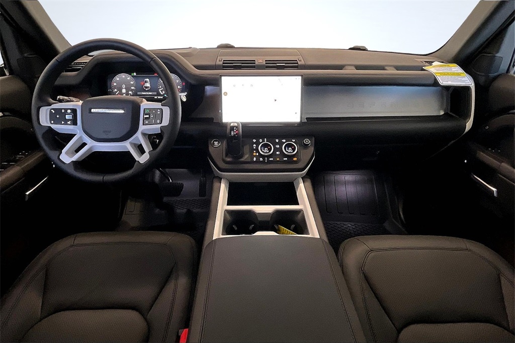 2025 Land Rover Defender 110 X-Dynamic SE photo 5