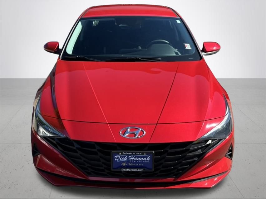 2023 Hyundai Elantra SEL photo 3