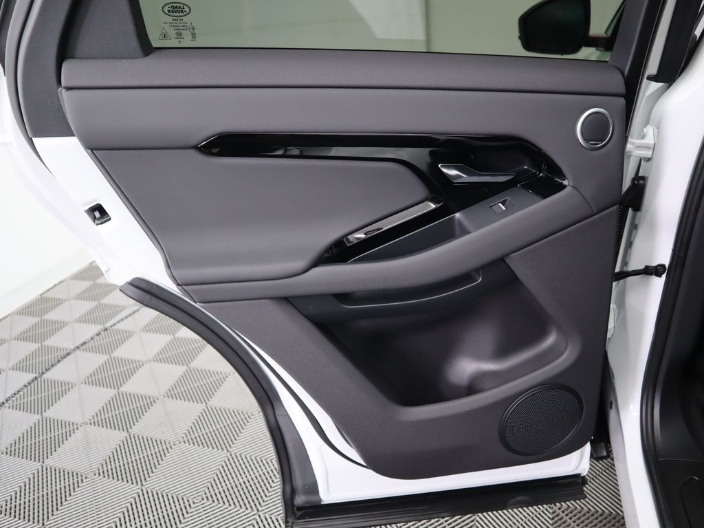 2025 Land Rover Range Rover Evoque S photo 23