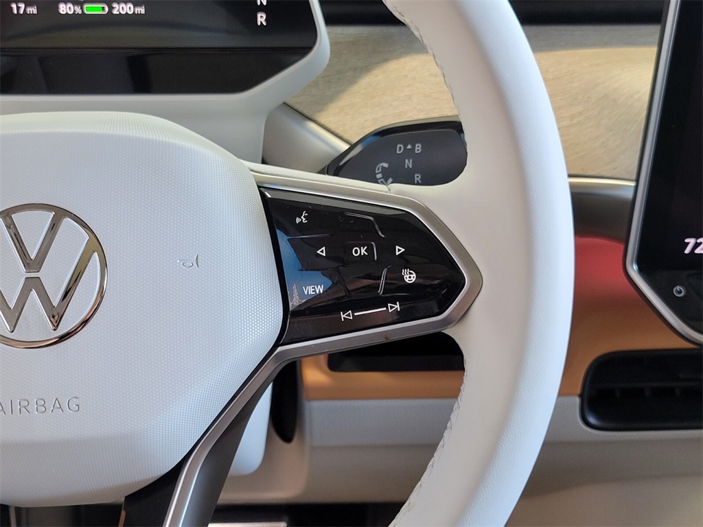 2025 Volkswagen ID. Buzz Pro Plus photo 13