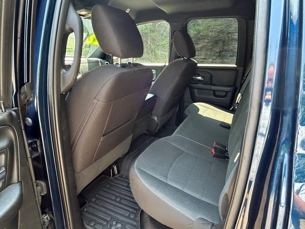 2022 Ram 1500 Classic Warlock photo 16