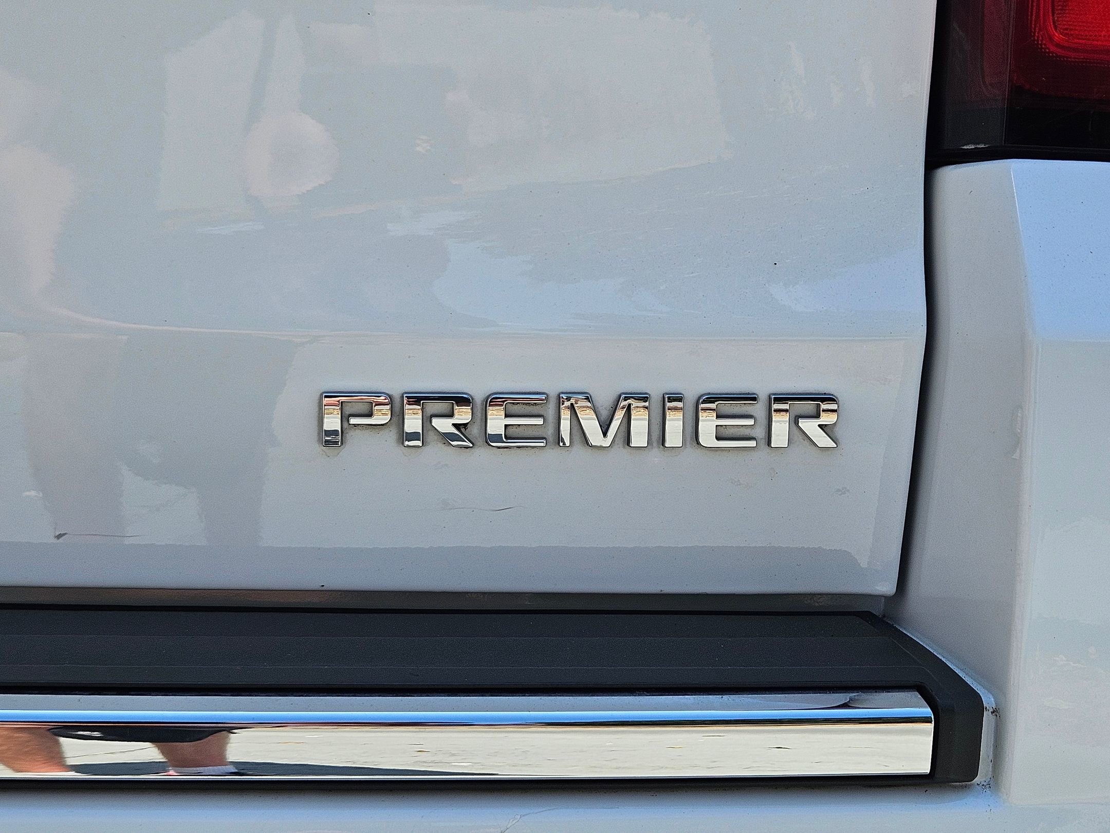 2020 Chevrolet Suburban Premier photo 30