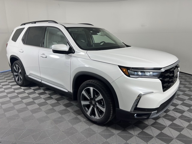 2025 Honda Pilot Touring's photo