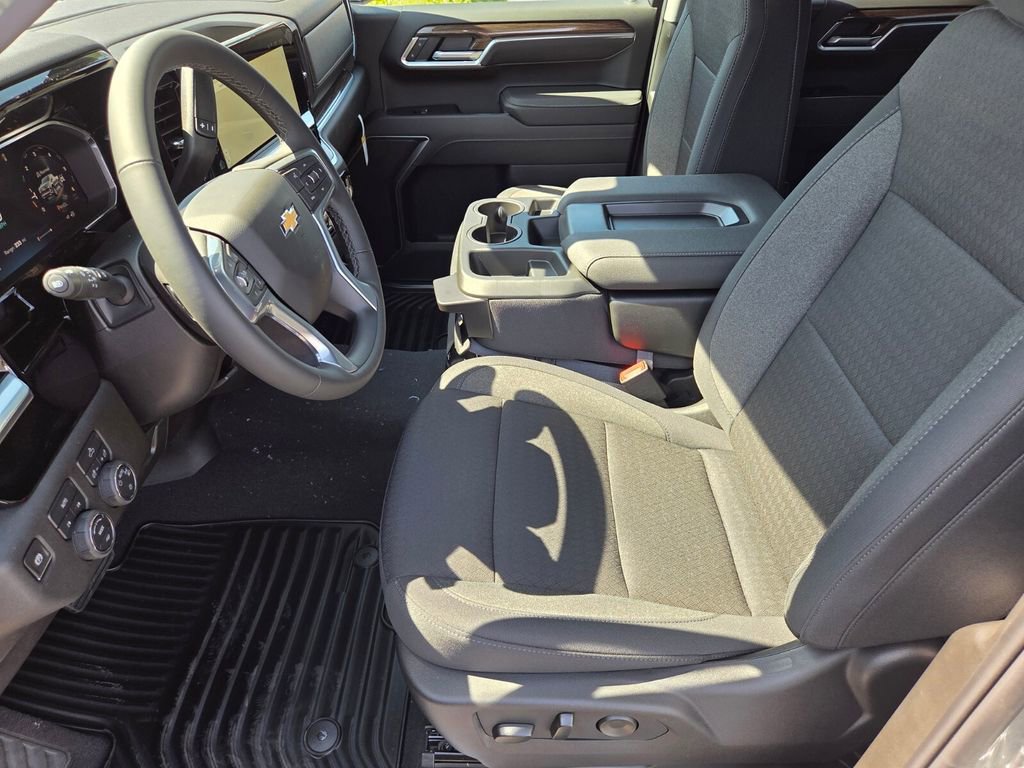 2026 Chevrolet Silverado 1500 LT photo 6