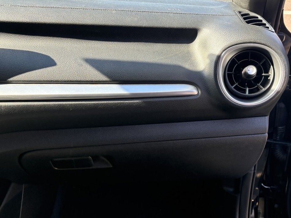 2024 Kia Forte GT-Line photo 30