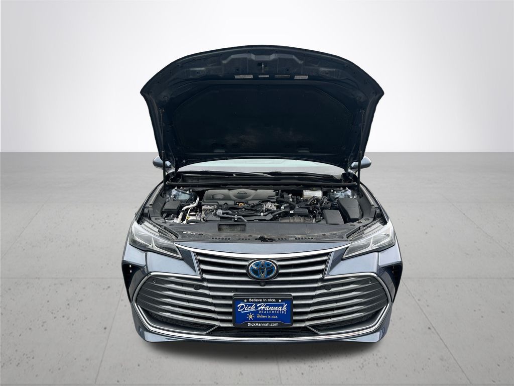 2019 Toyota Avalon Hybrid Limited photo 4
