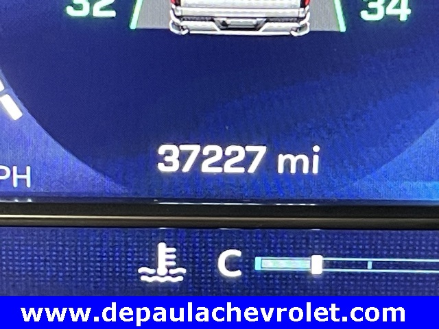 2023 Chevrolet Silverado 1500 photo 2