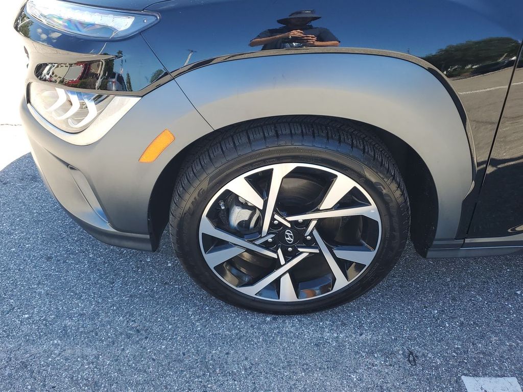 2023 Hyundai Kona Limited photo 15