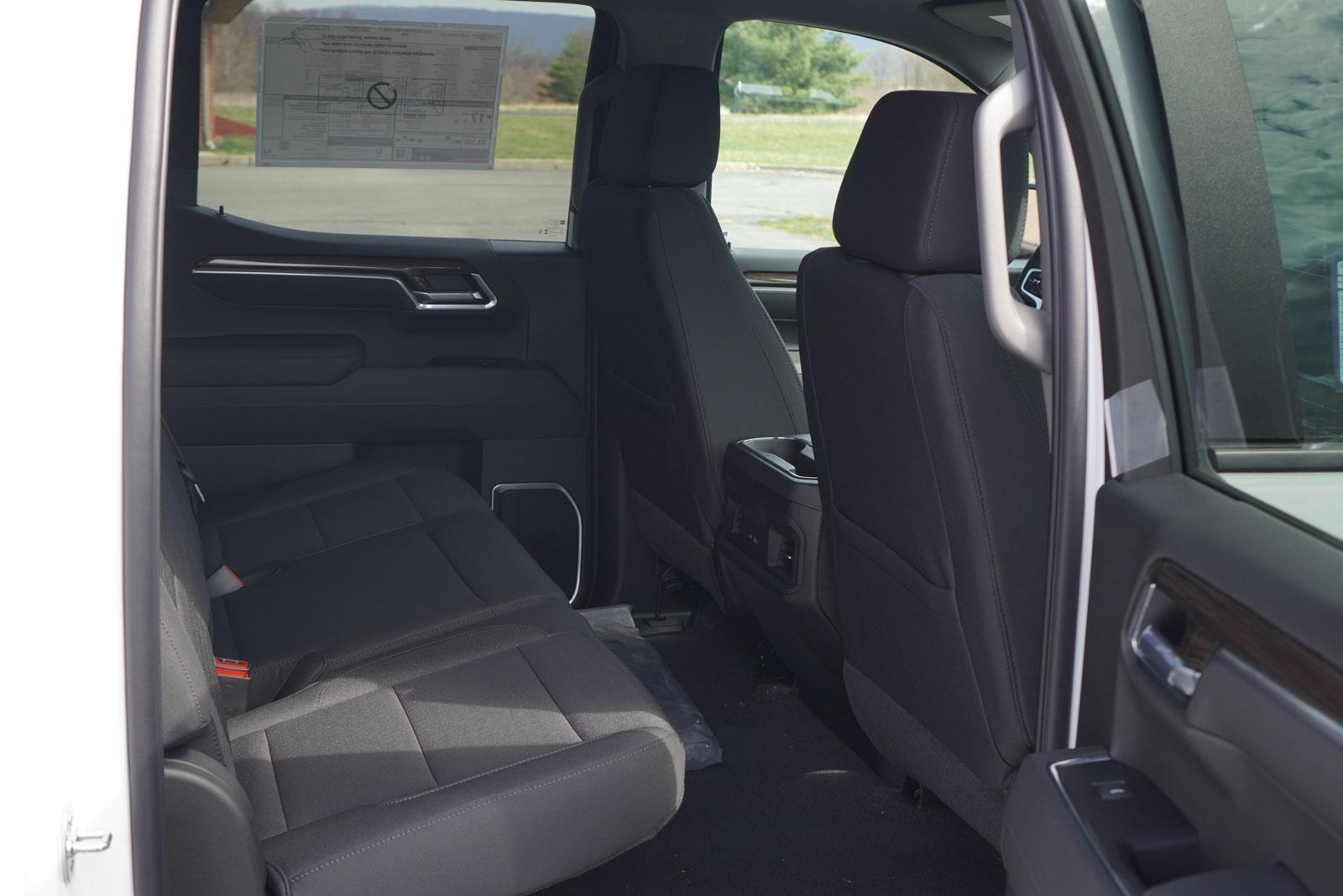 2025 Chevrolet Silverado 1500 LT photo 28