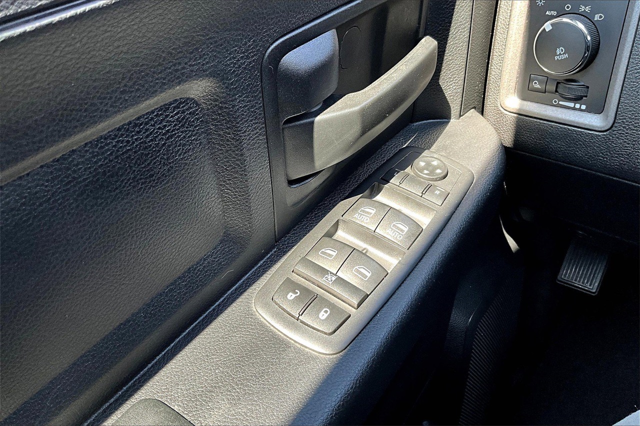 2017 Ram 1500 Express photo 22