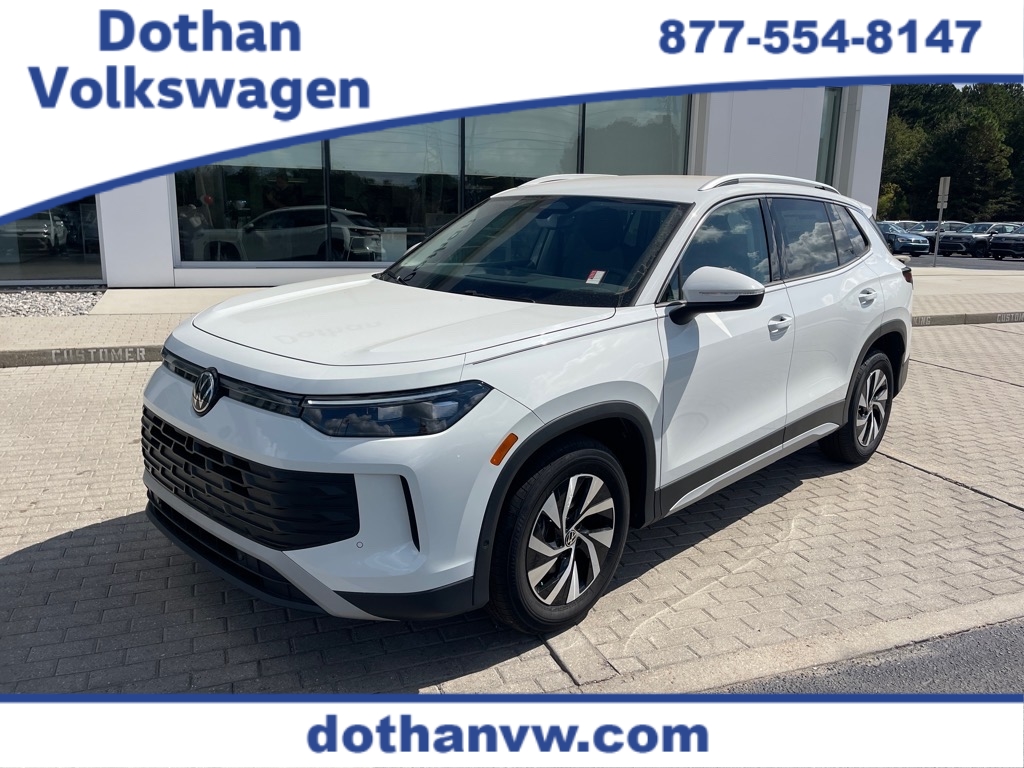 2025 Volkswagen Tiguan S's photo