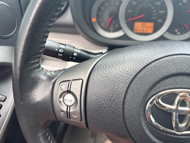 2011 Toyota RAV4 Limited photo 18