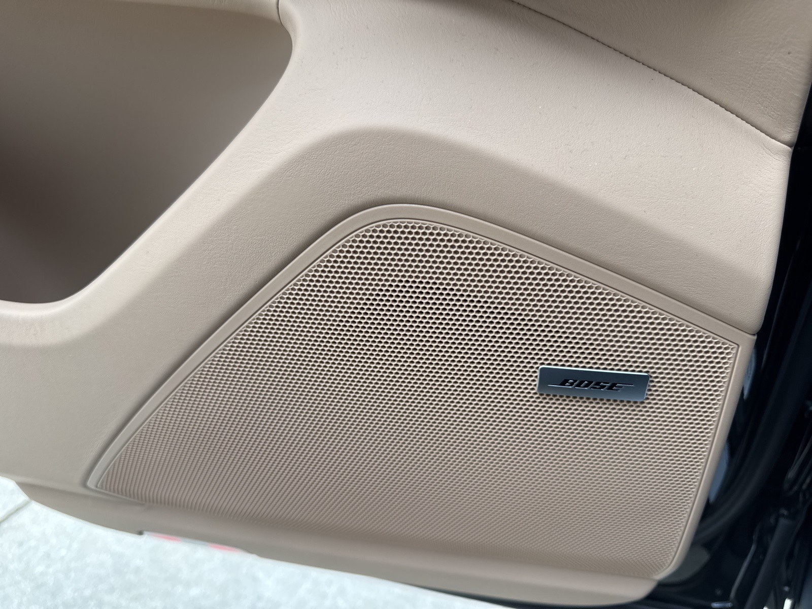 2024 Porsche Cayenne Base photo 13