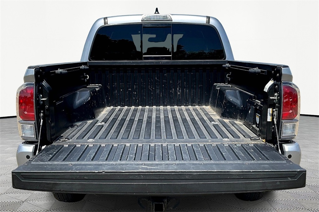 2020 Toyota Tacoma TRD Sport photo 18