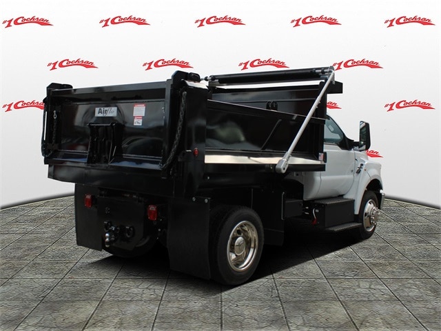 2025 Ford F-650 Base Regular Cab photo 3