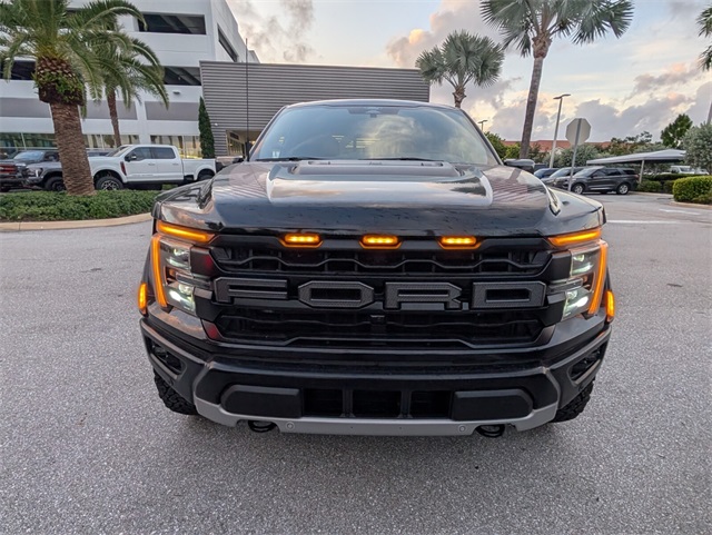 2025 Ford F-150 Raptor photo 3