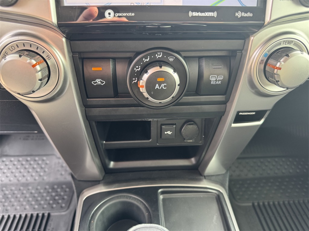 2020 Toyota 4Runner SR5 Premium photo 21