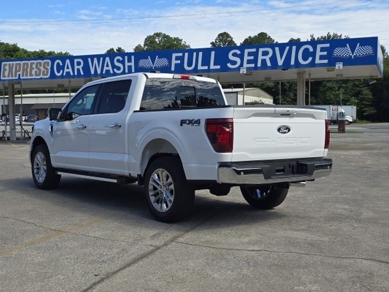 2025 Ford F-150 XLT photo 4