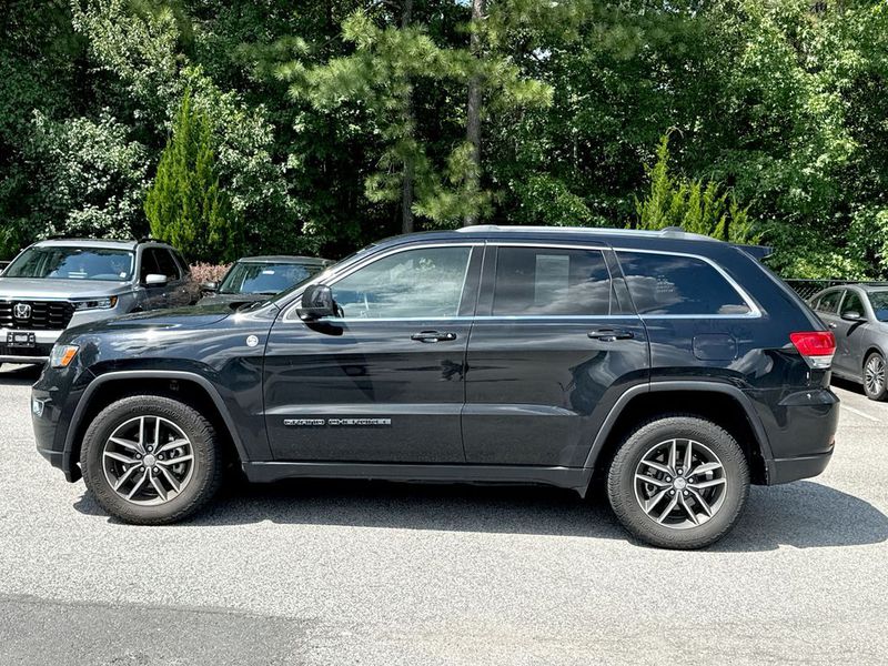 Used 2018 Jeep Grand Cherokee Laredo E with VIN 1C4RJFAG1JC350126 for sale in Woodstock, GA