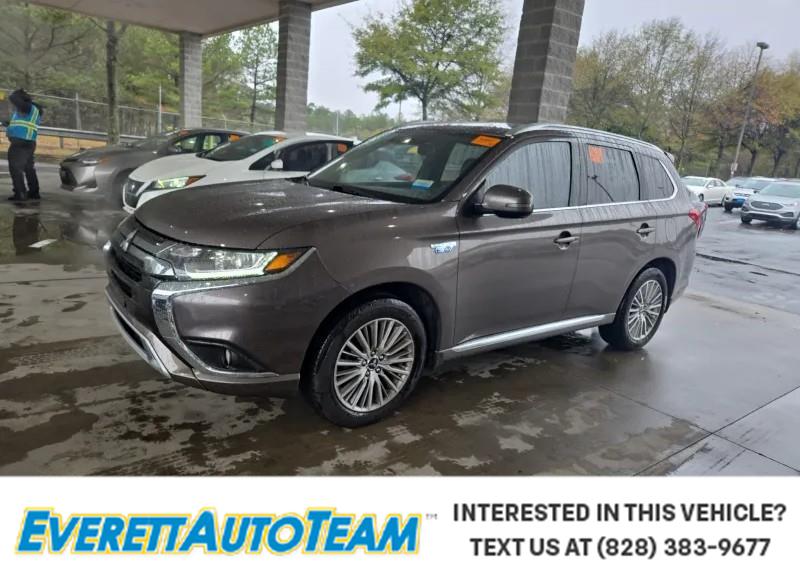 2020 Mitsubishi Outlander SEL's photo