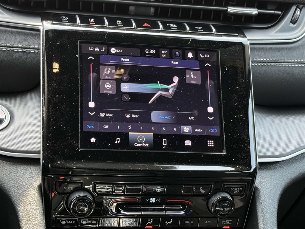 2025 Jeep Grand Cherokee Altitude X photo 4