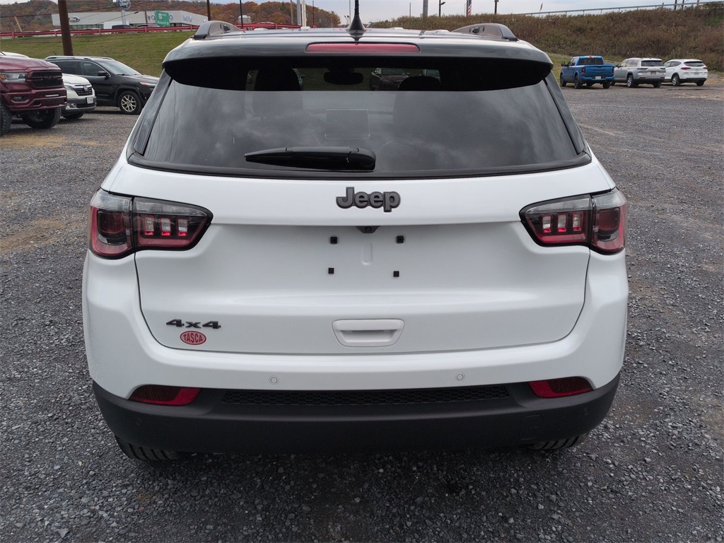 2026 Jeep Compass Limited Altitude photo 3