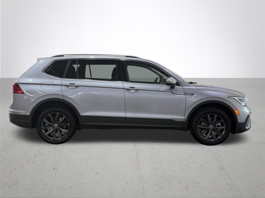 2024 Volkswagen Tiguan SE Wolfsburg Edition photo 7