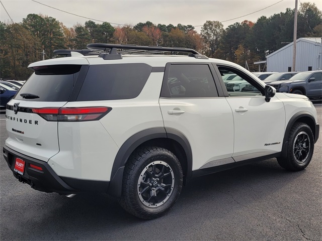 2025 Nissan Pathfinder Rock Creek photo 3