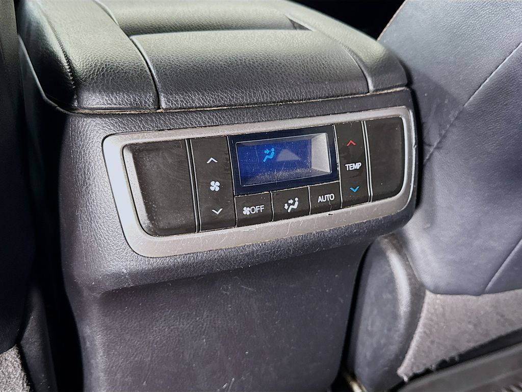 2019 Toyota Highlander XLE photo 27