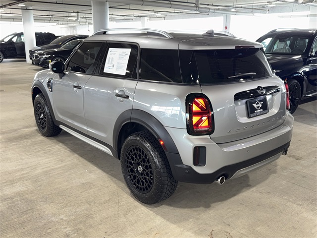 2024 Mini Cooper Signature photo 3