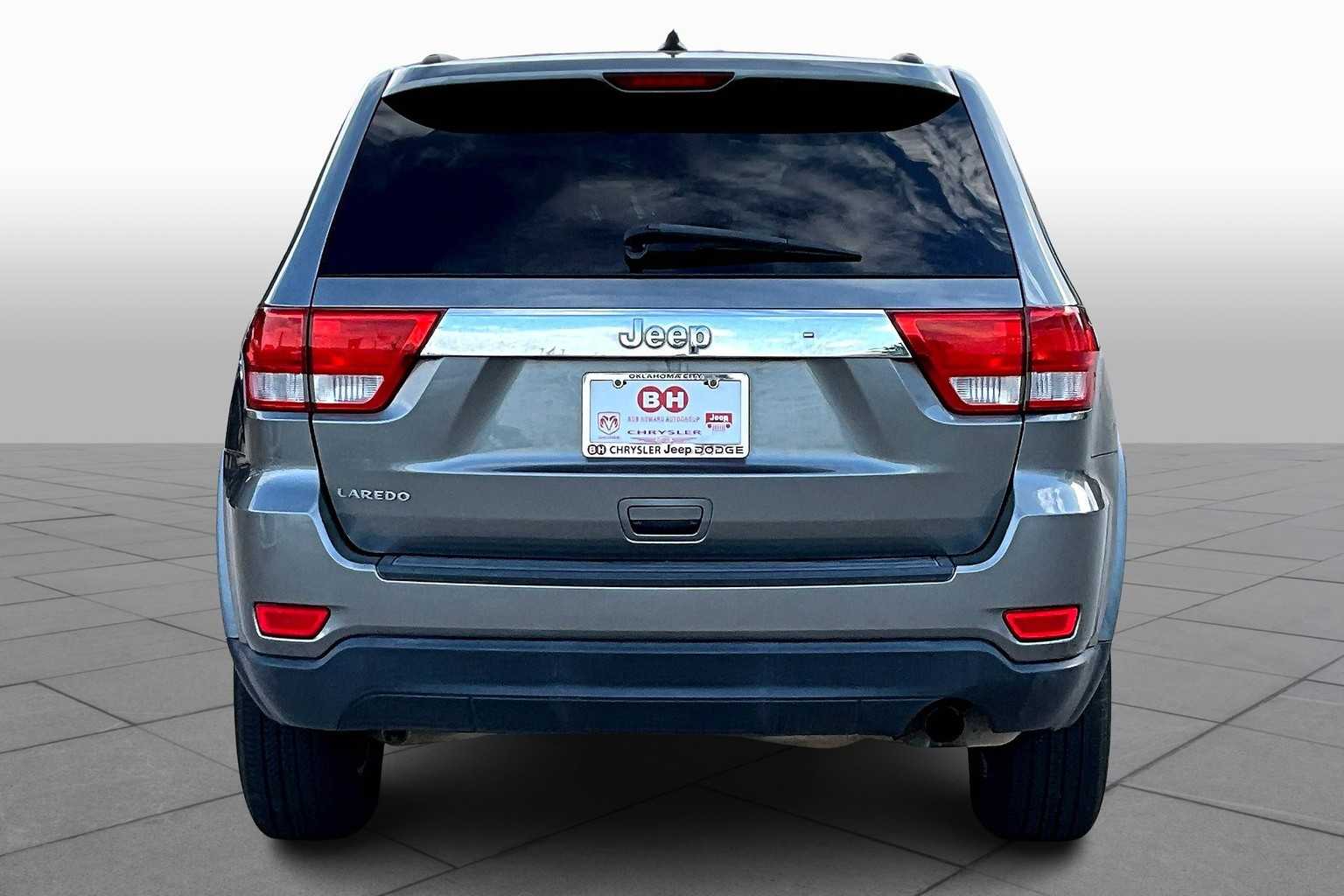 2012 Jeep Grand Cherokee Laredo photo 5