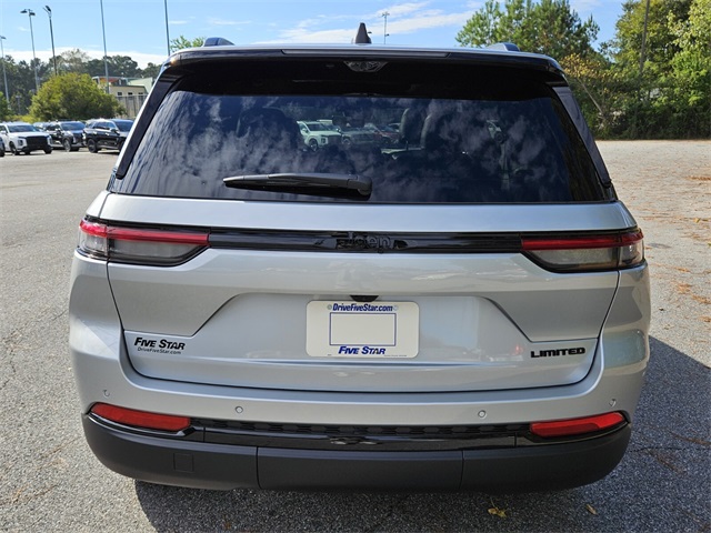 2025 Jeep Grand Cherokee Limited photo 10