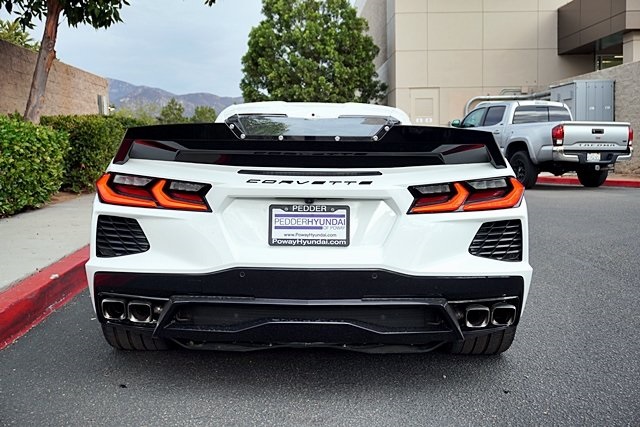 Used 2021 White Chevrolet Stingray image 10