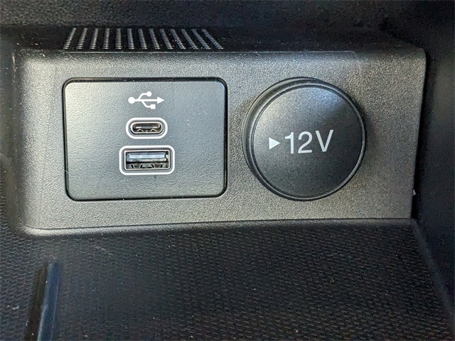 2025 Ford Escape ST-Line photo 17