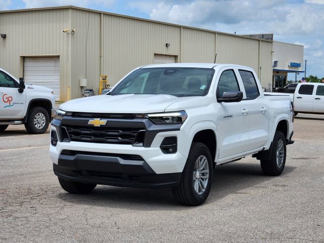2025 Chevrolet Colorado Work Truck LT photo 2