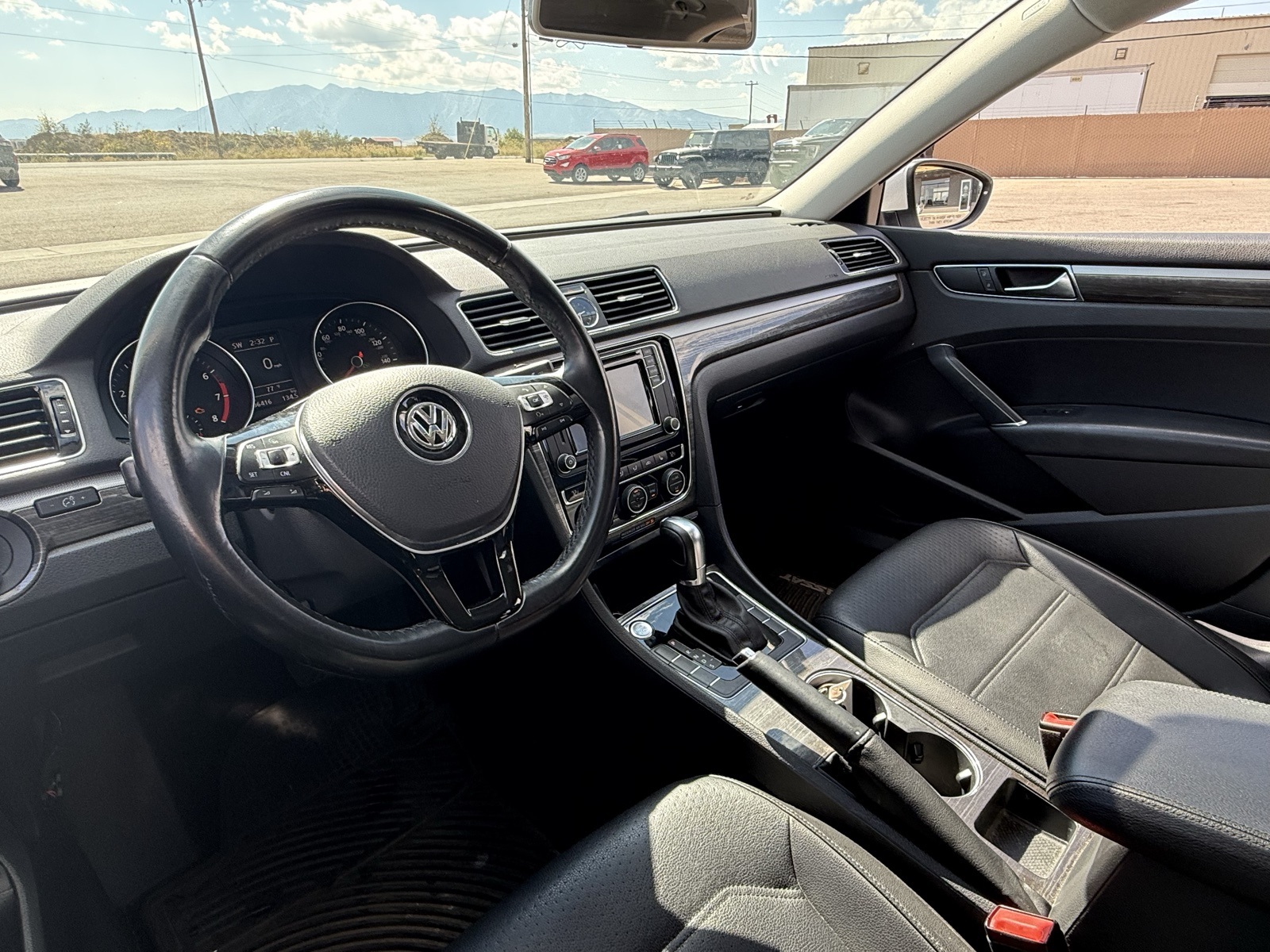 2017 Volkswagen Passat SE photo 7