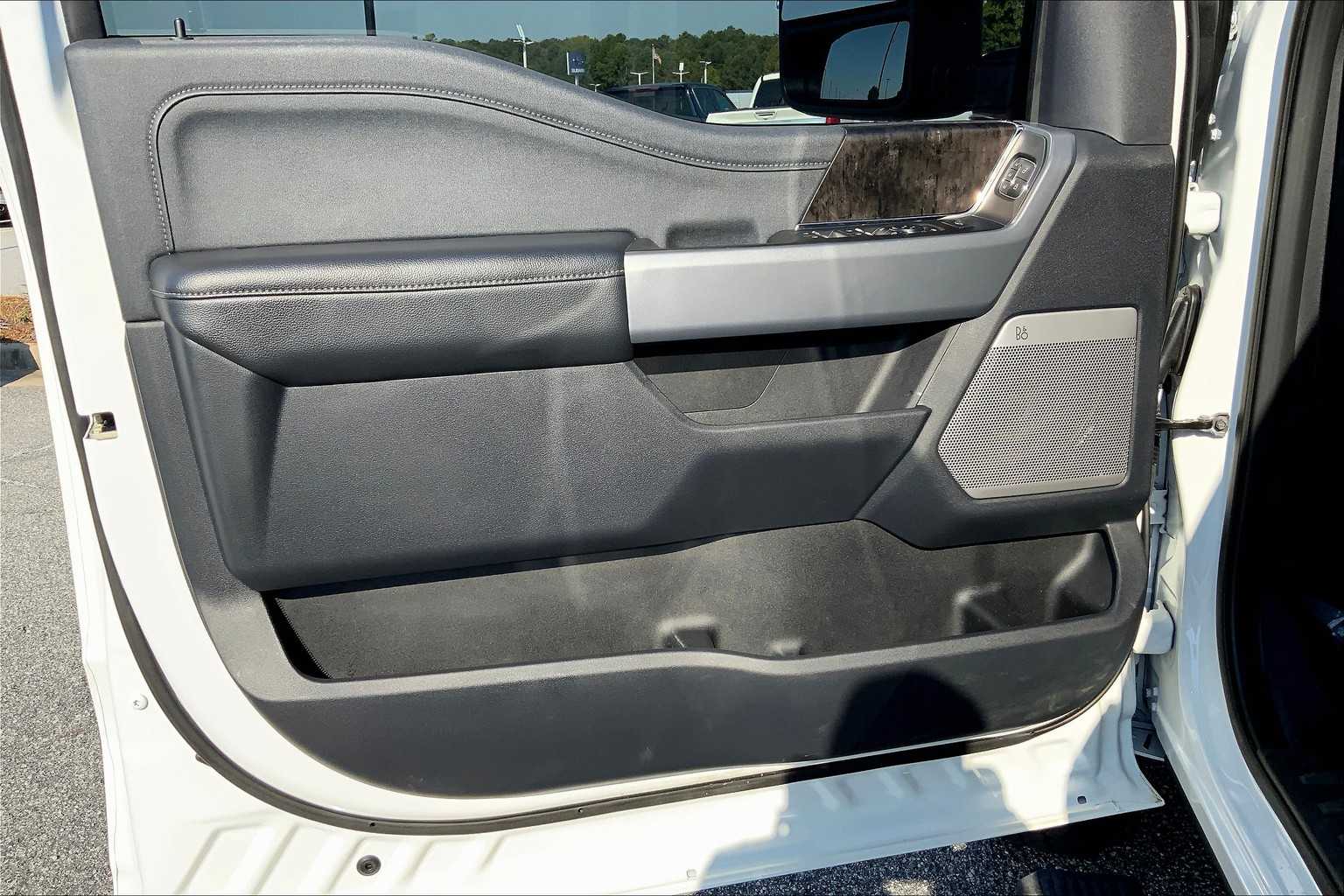 2024 Ford F-250 Lariat photo 20