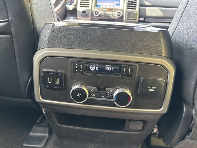 2018 Ford Expedition MAX XLT photo 32