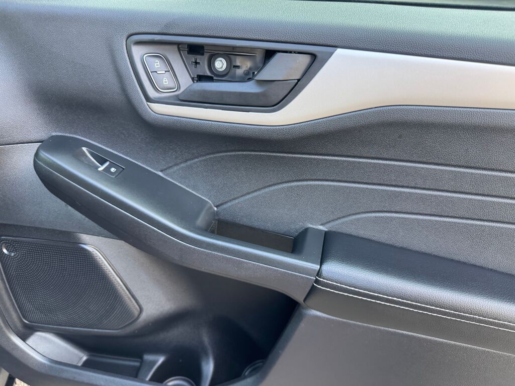 2022 Ford Escape SE photo 22