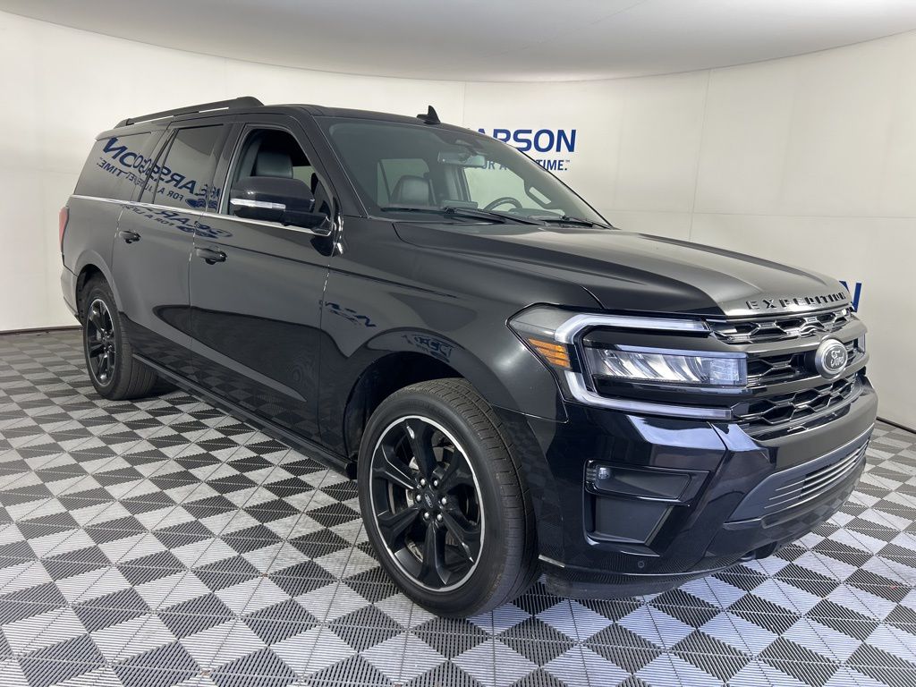 2022 Ford Expedition MAX Limited photo 3