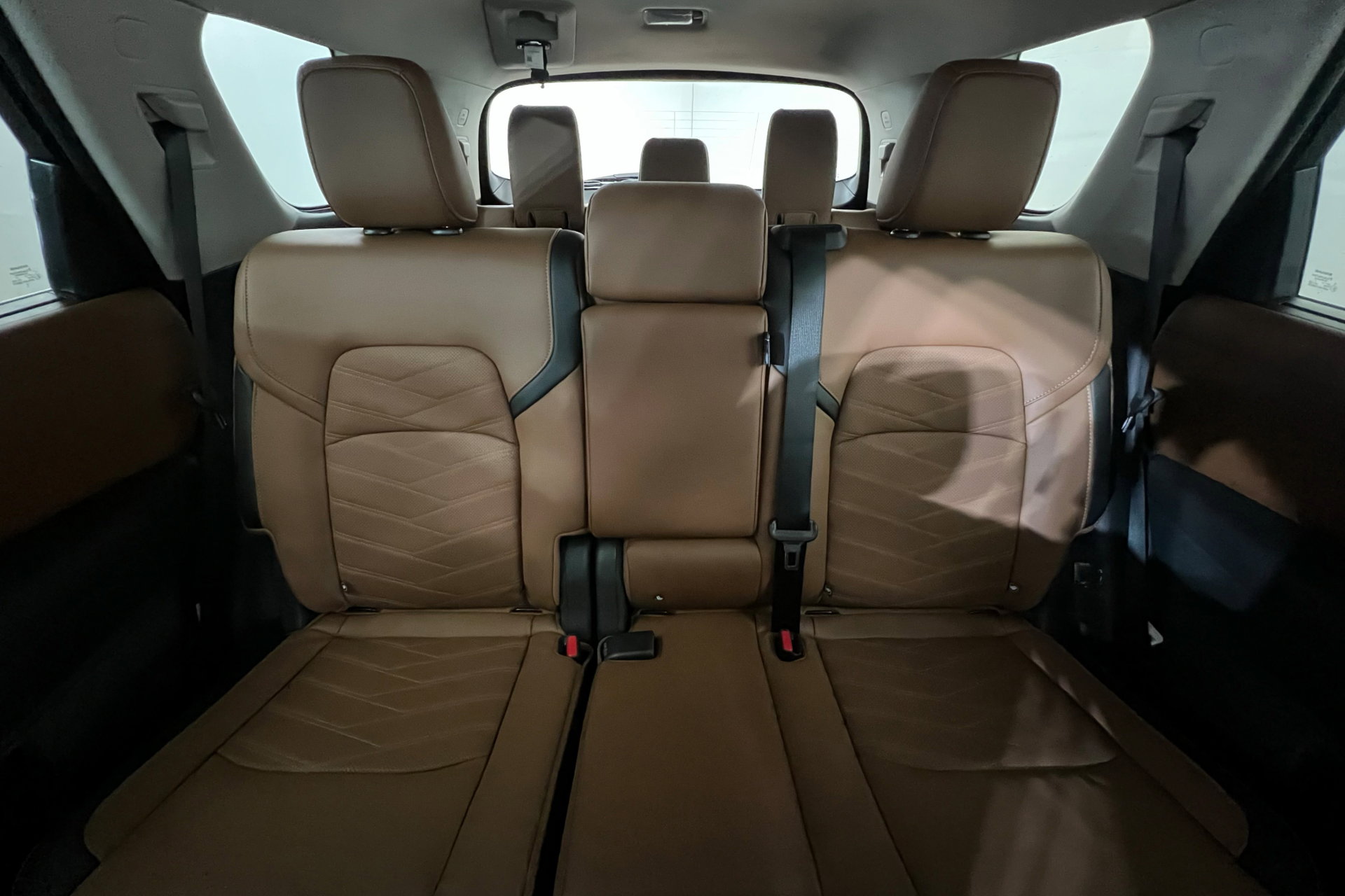 2025 Nissan Pathfinder Platinum photo 25