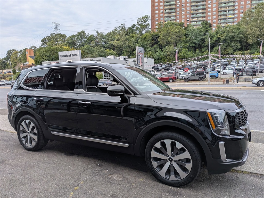 2022 Kia Telluride S photo 4