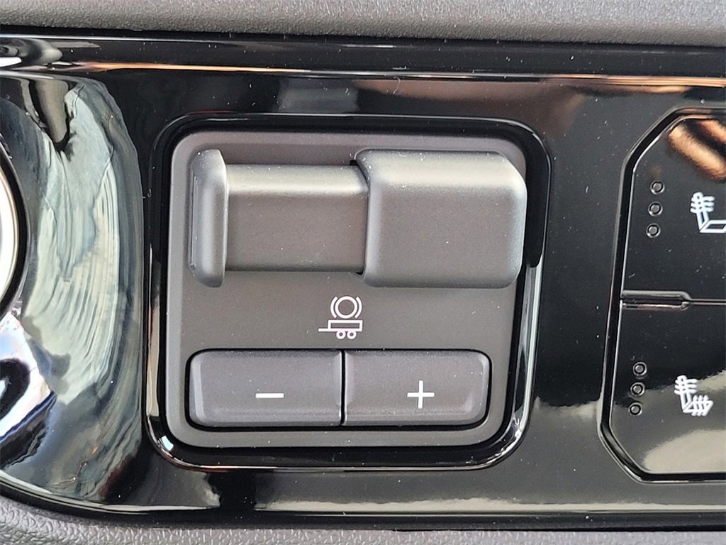 2026 Chevrolet Silverado 1500 RST photo 17