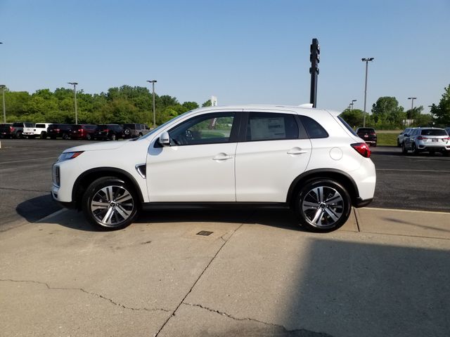 2025 Mitsubishi Outlander Sport SE photo 3