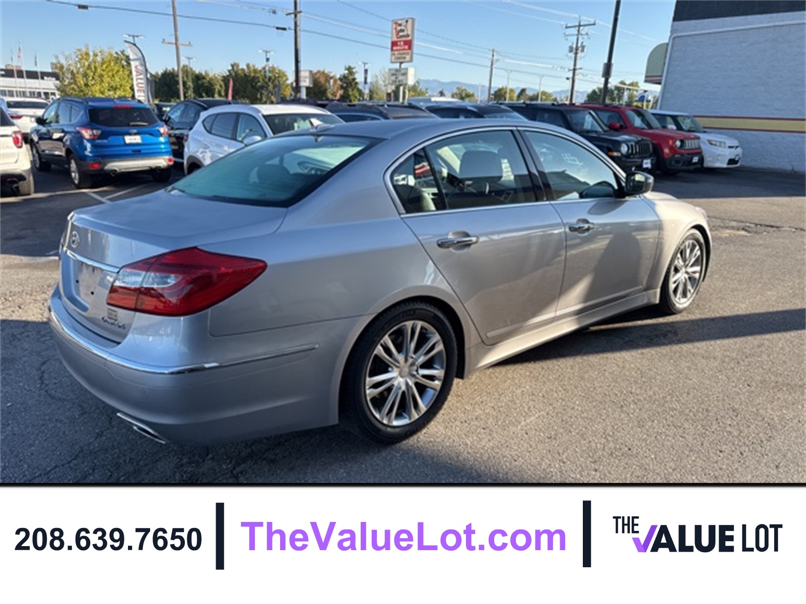 2012 Hyundai Genesis 3.8 photo 4