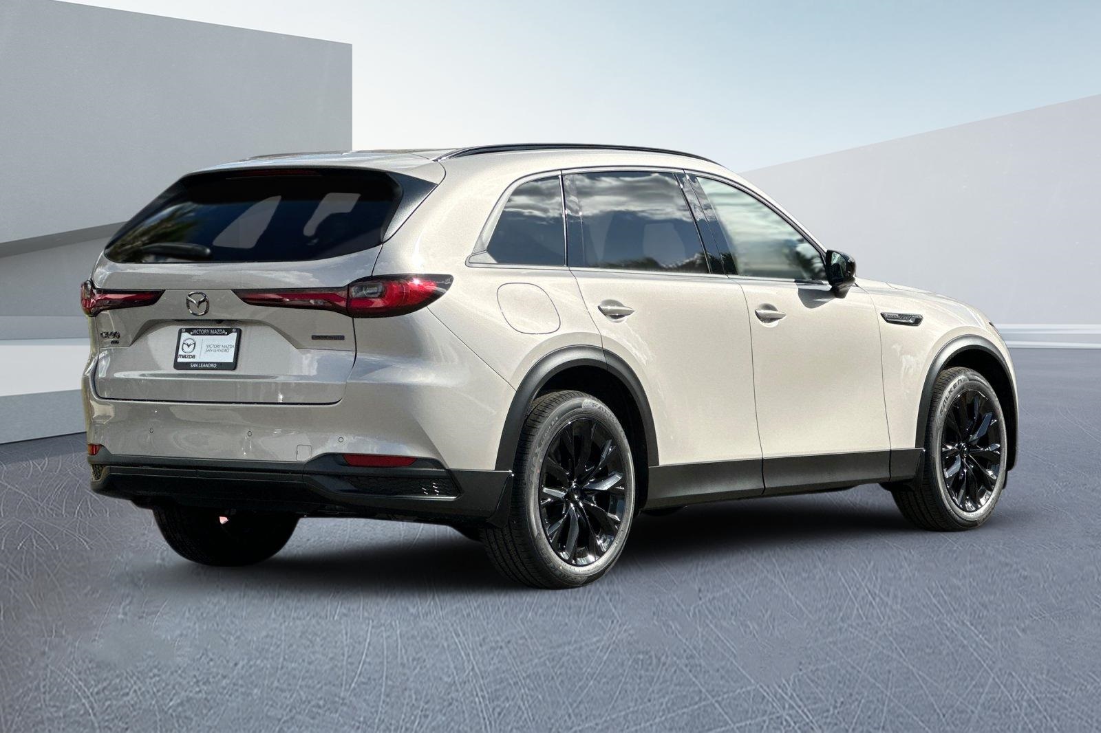 2026 Mazda CX-90 Plug-in Hybrid Premium photo 3