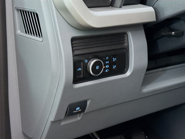 2025 Ford F-350 photo 10