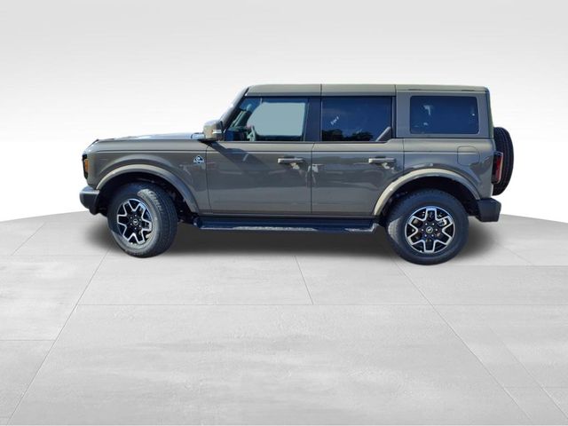 2025 Ford Bronco Outer Banks photo 3